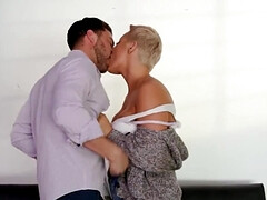 Большая жопа, Минет, Глубокая глотка, Собачьи, Лизание, Порнозвезда, Киски, Наездница