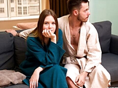 Grosser schwanz, Blasen, Braunhaarige, Hundestellung, Flexibel, Natürlichen titten, Jungendliche (18+), Titten