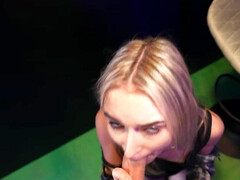 Blondine, Blasen, Hundestellung, Aufs gesicht abspritzen, Hd, Lecken, Natürlichen titten, Muschi
