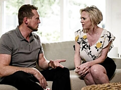 18 años, Culo grande, Verga grande, Tetas grandes, Mamada, Estilo perrito, Ffm, Adolescente