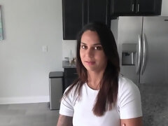 Gros cul, Gros seins, Brunette brune, Plantureuse, Tir de sperme, Mère que j'aimerais baiser, Pov, Belle mère