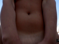 素人, お尻, 黒人, ブロンド, 手コキする, 自然山雀, アウトドア, 公共