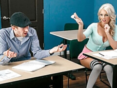 Grosser arsch, Grosse titten, Blondine, Blasen, Küssen, Lecken, Milf, Titten