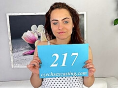 Enthousiasteling, Grote kont, Grote lul, Pijpbeurt, Hondjeshouding, Gezichtspunt, Tiener, Tieten likken