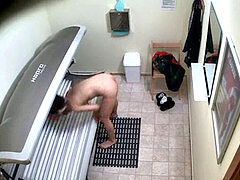 Braunhaarige, Tschechisch, Öffentlich, Muschi, Solarium, Spion, Tätowierung, Spanner
