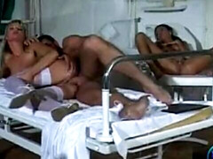 Anaal, Pijpbeurt, Seksspeelgoed, Hongaars, Likken, Masturbatie, Doordringend, Trio