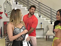 Lamer culo, Tetas grandes, Rubia, Mamada, Engañando, Mucama, Afeitado, Trio