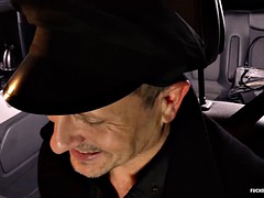 茶髪の, 車, イく瞬間, ヨーロピアン, なめる, 下着, ガリガリ, オッパイの