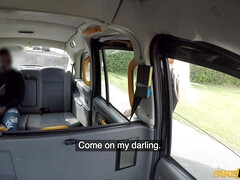 Arsch, Blondine, Britisch, Verrückt, Schwanz, Aufs gesicht abspritzen, Kurzes haar, Flotter dreier