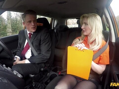 Gros seins, Blonde, Sucer une bite, Voiture, En levrette, Branlette thaïlandaise, Mature, Seins naturels