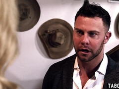 18 ans, Sucer une bite, Fille, Poilue, Hard, Maman, Adolescente, Plan cul à trois