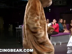 Grosse titten, Cfnm, Tanzen, Schwanz, Gruppe, Hd, Orgie, Titten