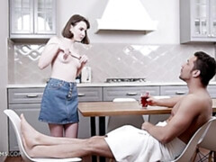 Amateur, Mamada, Estilo perrito, Tetas naturales, Pequeña, Cabello corto, Flaco, Tetas