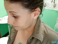 Любители, Ласковые ручки, В офисе, Студентка, Униформа, Подглядывание