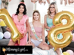 18, デカパイ, Hd, レズビアン, なめる, 現実, スパンキング, ティーン