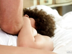 Любители, Большие сиськи, Глубокая глотка, Собачьи, Затыкание рта, Межрасовый секс, Лизание, Киски