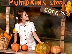 Enthousiasteling, Grote kont, Grote mammen, Vingeren, Masturbatie, Mager, Alleen, Strippen