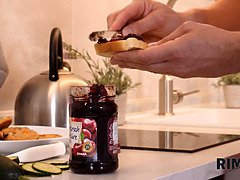 Cul, Lécher le cul, Brunette brune, Couple, Hd, Cuisine, Lécher le sphincter, Épouse