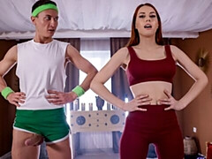 18 jaar, Grote kont, Grote lul, Pijpbeurt, Natuurlijke tieten, Roodharige vrouw, Tiener, Tieten likken