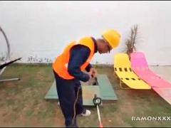 Sucer une bite, Fille latino