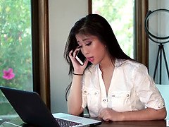 Gros seins, Brunette brune, Femme couguar, Lesbienne, Léchez, Mère que j'aimerais baiser, Maman, Belle mère