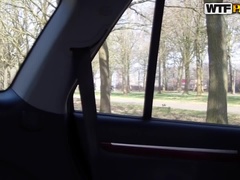 Grosse titten, Braunhaarige, Masturbation, Im freien, Piercing, Öffentlich, Tätowierung