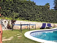 Grosser schwanz, Grosse titten, Hundestellung, Gruppe, Orgie, Party, Pool, Rasiert