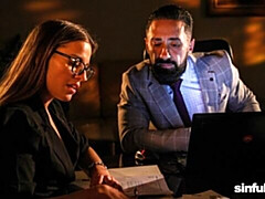 Chambre à dormir, Gros cul, Grosse bite, Sucer une bite, Bondage, Seins naturels, Adolescente, Nénés