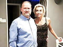 Gros cul, Grosse bite, Sucer une bite, En levrette, Mère que j'aimerais baiser, Seins naturels, Nénés