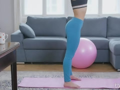 Из жопы в рот, Красотки, Член, Пальцем, Лизание, Натуральные сиськи, Киски, Тату