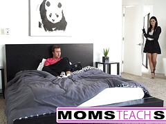 18 ans, Première fois, Hd, Mère que j'aimerais baiser, Maman, Orgasme, Douche, Fils