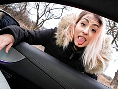 Grote lul, Pijpbeurt, Auto, Geld, Natuurlijke tieten, Buiten, Tiener, Tieten likken