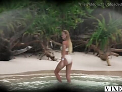 Blonde, Éjaculation interne, Gorge profonde, En levrette, Léchez, De plein air, Chatte, Nénés