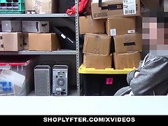 Blondine, Geschnappt, Geile alte tussi, Reif, Mutti, Polizei, Muschi, Tätowierung