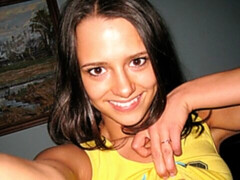 Brunette brune, Béant, Masturbation, Culottes ou slips, Rasée, Solo, Nénés, Webcam
