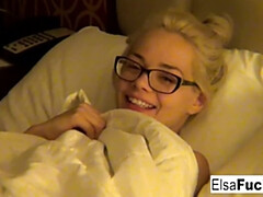 18 jaar, Vrouw, Hd, Naakt, Kut duiken, Alleen, Tiener, Tieten likken