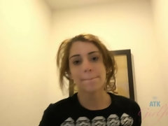 She squeezes her pussy until the creampie oozes out.