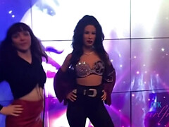 Derrière les coulisses, Grosse bite, Brunette brune, Éjaculation interne, Fétiche, Hd, Pov