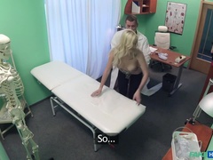 Blasen, Arzt, Hundestellung, Handjob, Lecken, Krankenschwester, Büro, Uniform