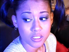 18 ans, Baby sitter, Gros seins, Sucer une bite, Brunette brune, Tir de sperme, Adolescente, Rétro ancien