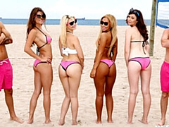 Culo grande, Verga grande, Tetas grandes, Mamada, Al aire libre, Piscina, Flaco, Adolescente