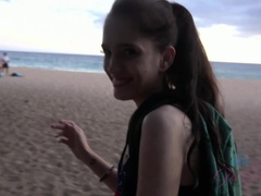 Amateur, Plage, Petite amie, Nue, Pov, Fumer, Nénés, Mouillée