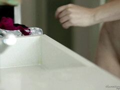 Брюнетки, Сидя на лице, Лесбиянка, Лизание, Зрелые, Милф, Пирсинг, Сиськи