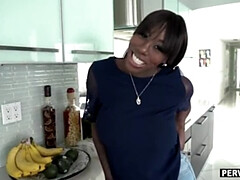 Gros seins, Noire, Sucer une bite, Hard, Mère que j'aimerais baiser, Pov, Réalité, Belle mère