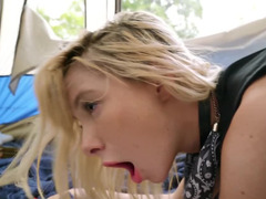 Rubia, Estilo perrito, Lamidas, Tetas naturales, Pequeña, Pov, Tatuaje, Tetas