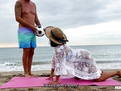 Brunette Girlfriend Gives Handjob and Blowjob - Beach Bums with Potro De Bilbao