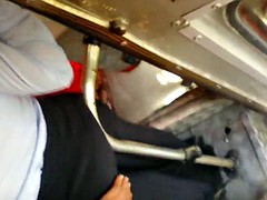 AYUDANDOLE A CULONA CALIENTE TUBO METALICO P1