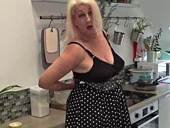 Wohlbeleibte schöne frauen, Blondine, Behaart, Handjob, Hd, Reif, Milf, Titten