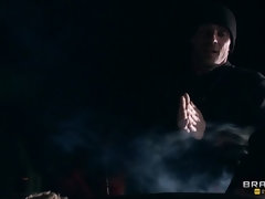 Tetas grandes, Morena, Realidad