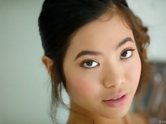 Stellung 69, Asiatisch, Braunhaarige, Hundestellung, Handjob, Interrassisch, Küssen, Jungendliche (18+)
